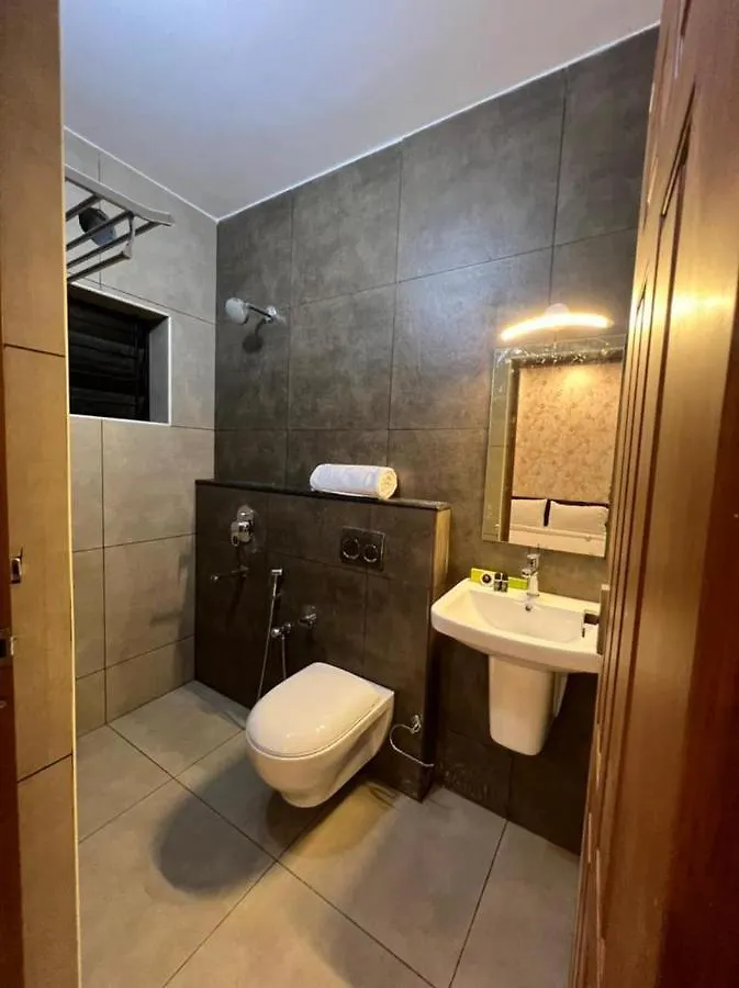 Nujoom Apartments Kochi 3*,