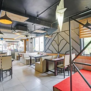 Capital O 87015 Hotel Al Salama *** Kochi