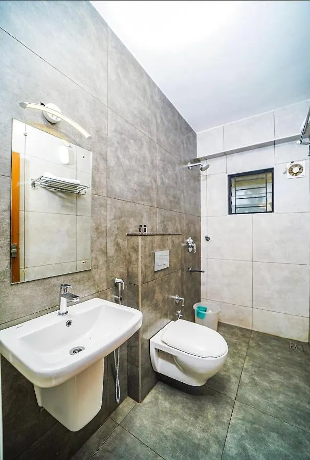 Nujoom Apartments Kochi 3*,