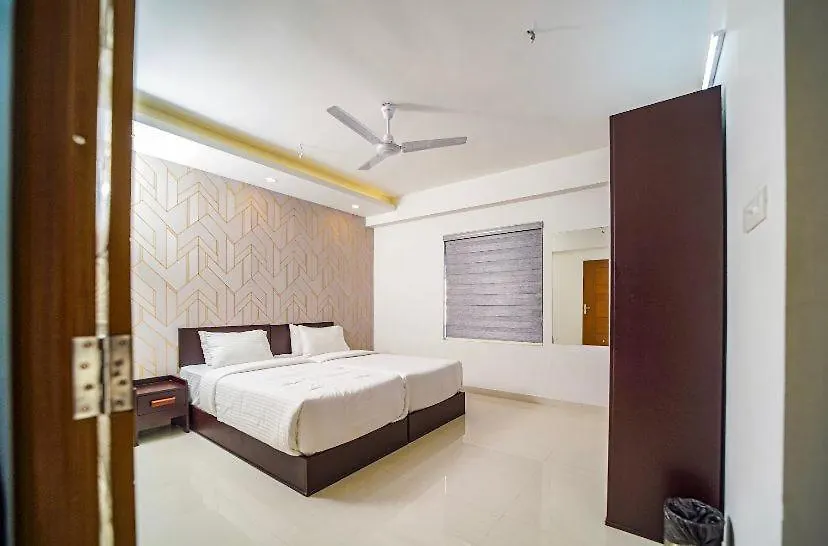 Nujoom Apartments Kochi 3*,  India