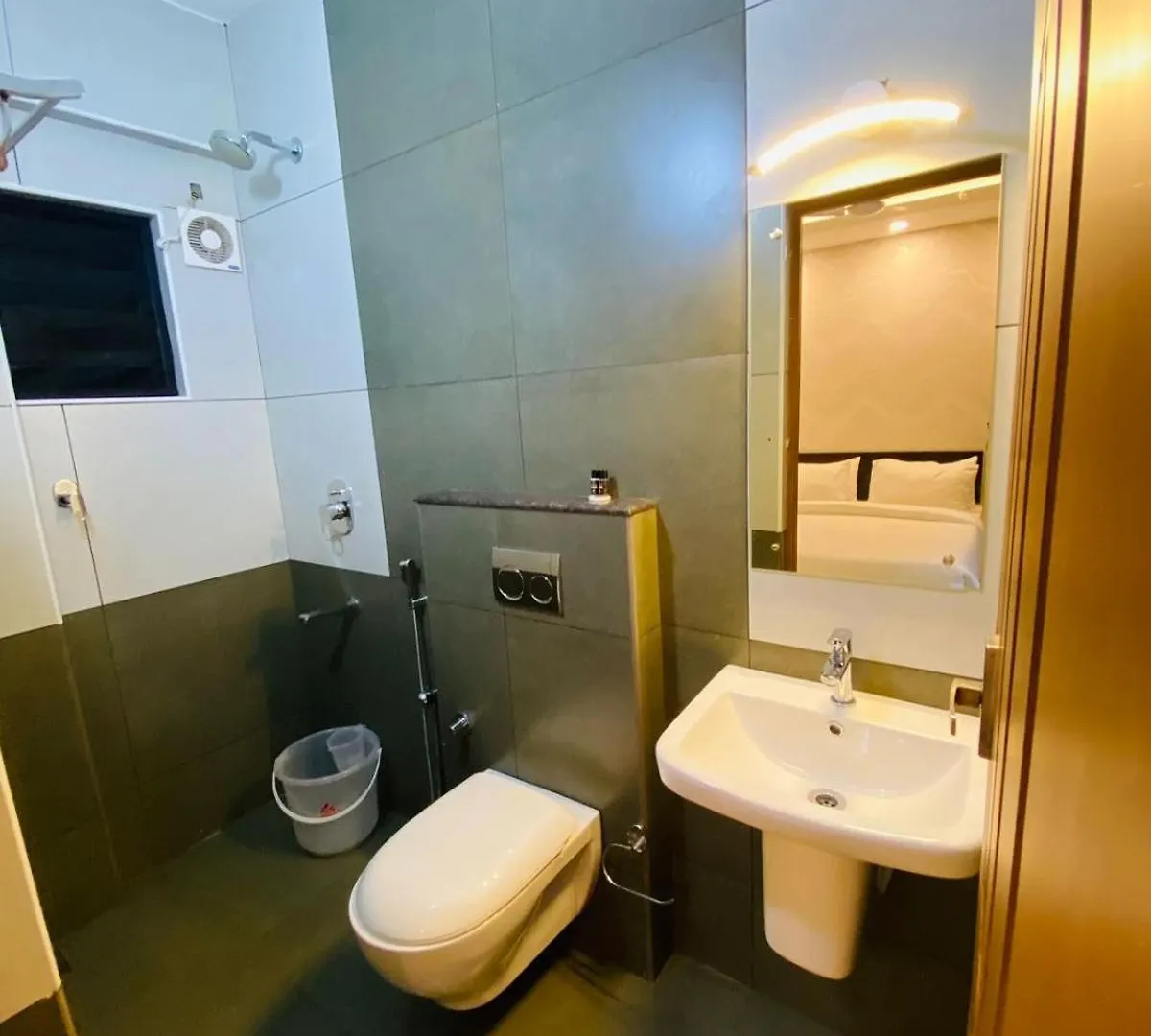 Hotel Nujoom Apartments Kochi