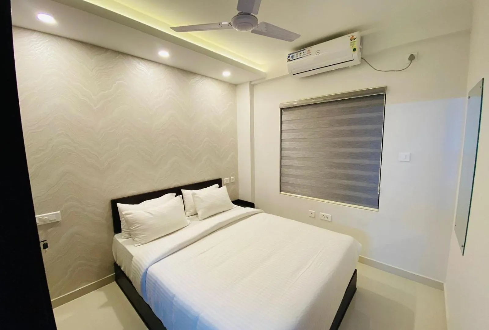 Nujoom Apartments Kochi 3*,